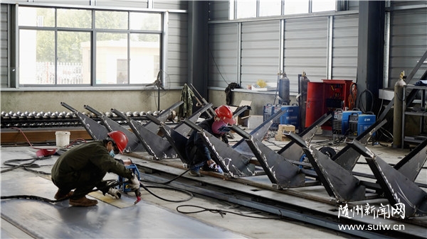 ����Ŀ����ʱ������������˾������װ��Ŀ����Ͷ��