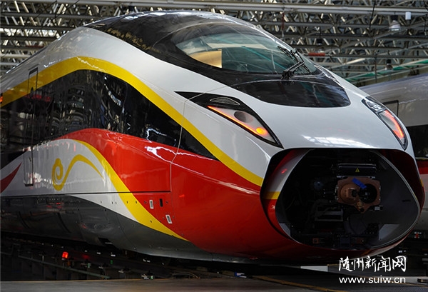 �߽��г���ɽʱ��400������������ͨ���ٶ�����