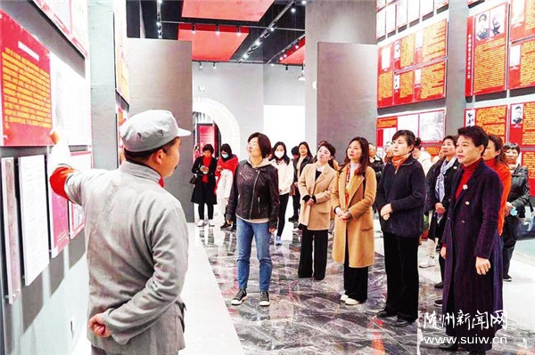 �廳�������Ҵ� �к�ɫ�Ļ�