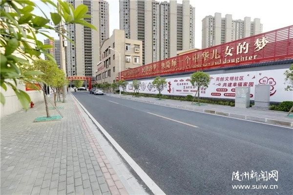 �Ͻ��ֵ��Ͼ�С�����»��ƴٳ�Ч