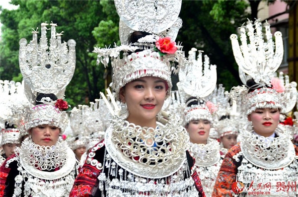 ����̨��������ͬ��ʢװѲ�� ���조��ýڡ�