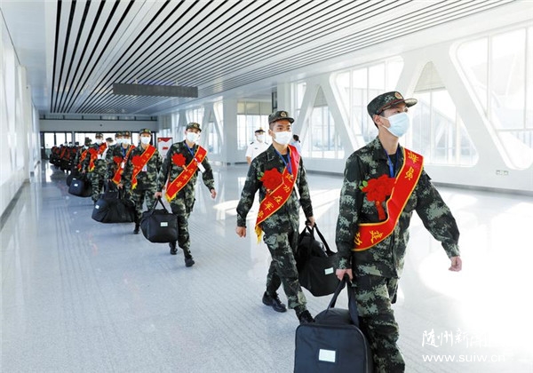 �±�����