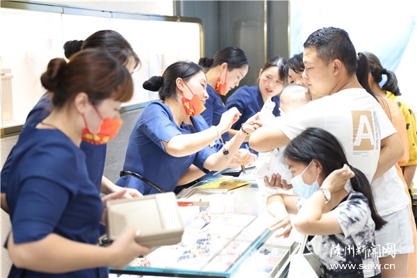 ����������������̳����۶��8170����Ԫ