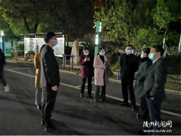 ���õ������������һ�߸߸�Ʈ����������ֵ̾�Ա�³�����ͬ��ս��