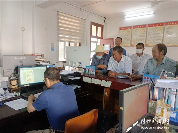 ���»�������������ů���ġ�һ�ݷݵ�����Բ��һ׮׮��Ը