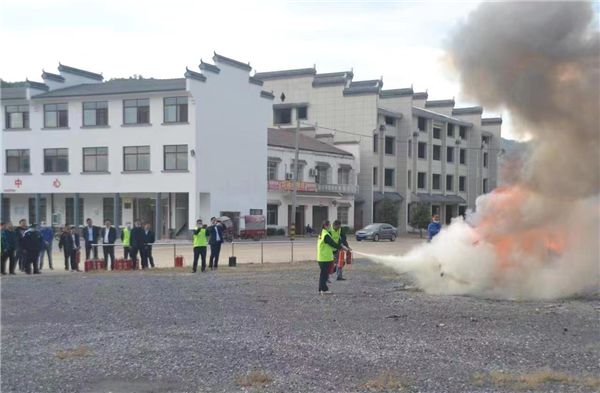 ����ǧ�����ӹȿ�԰�ڼ�