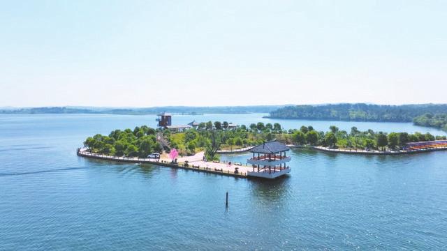 ��ˮ��Һӹ���ʪ�ع�԰ϲ�ᡰ���ֺš�