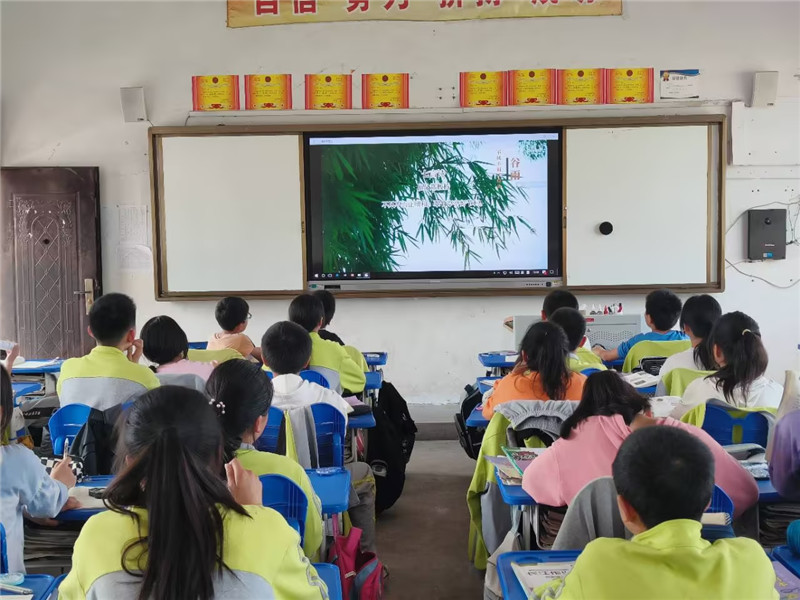 �����������ѧУ����������ӡ��γɳ�̬