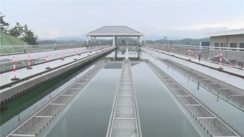 ��ˮ����ˮԴͷ��ֱͨ��ˮ��ͷ�� 40��Ⱥ�ں�ˮ�ȳ�������