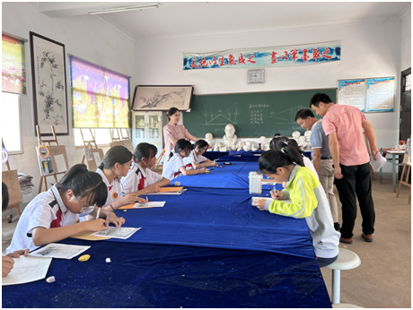 ���������������ѧУ��չУ���γ����ջ