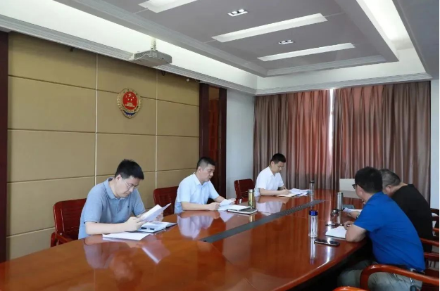 ���������Ժ�ٿ��ϰ���ҵ�����ݷ������л�