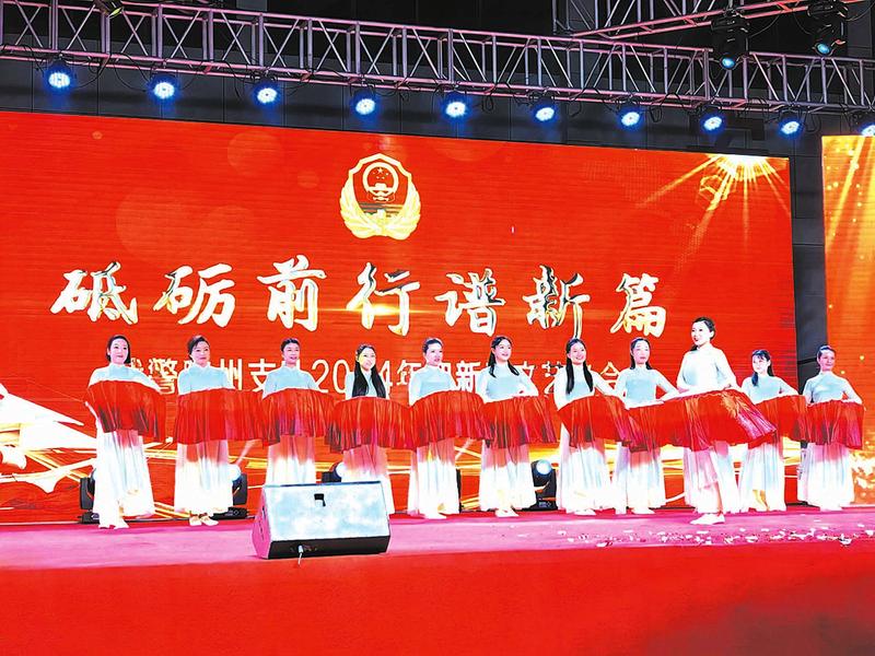 ���ջ���