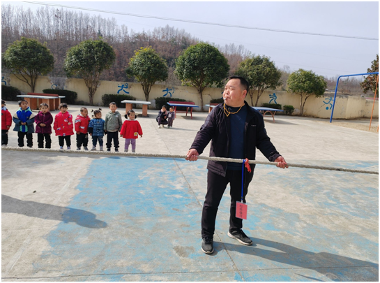 ̶Сѧʦ조ˡŮڻ