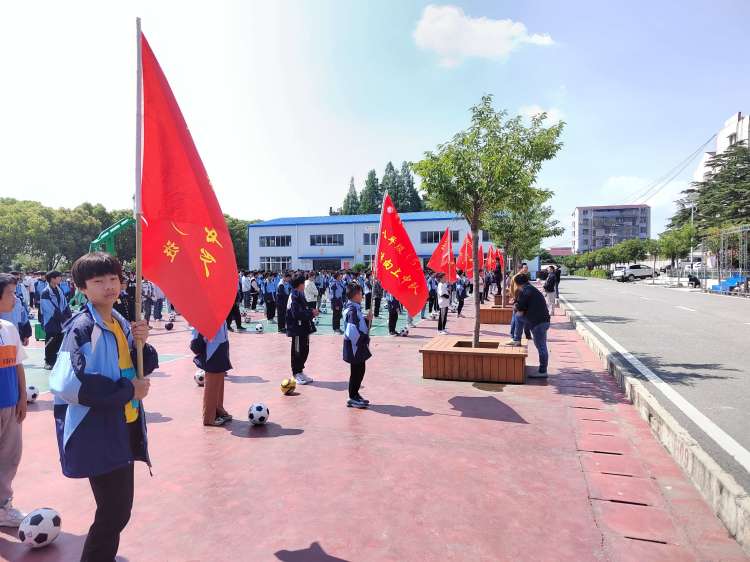 ѧУƶѧУɫ  ѧУѧƷ