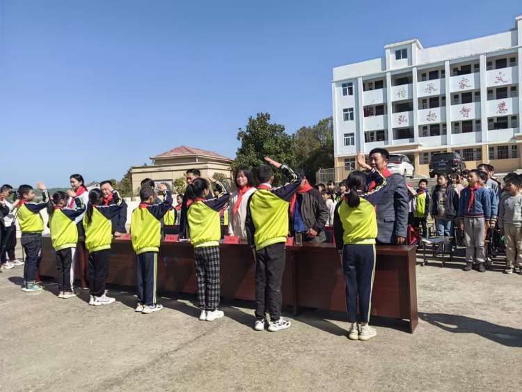 С»ذĶͬСߵѧ΢Ըڝ̶Сѧ