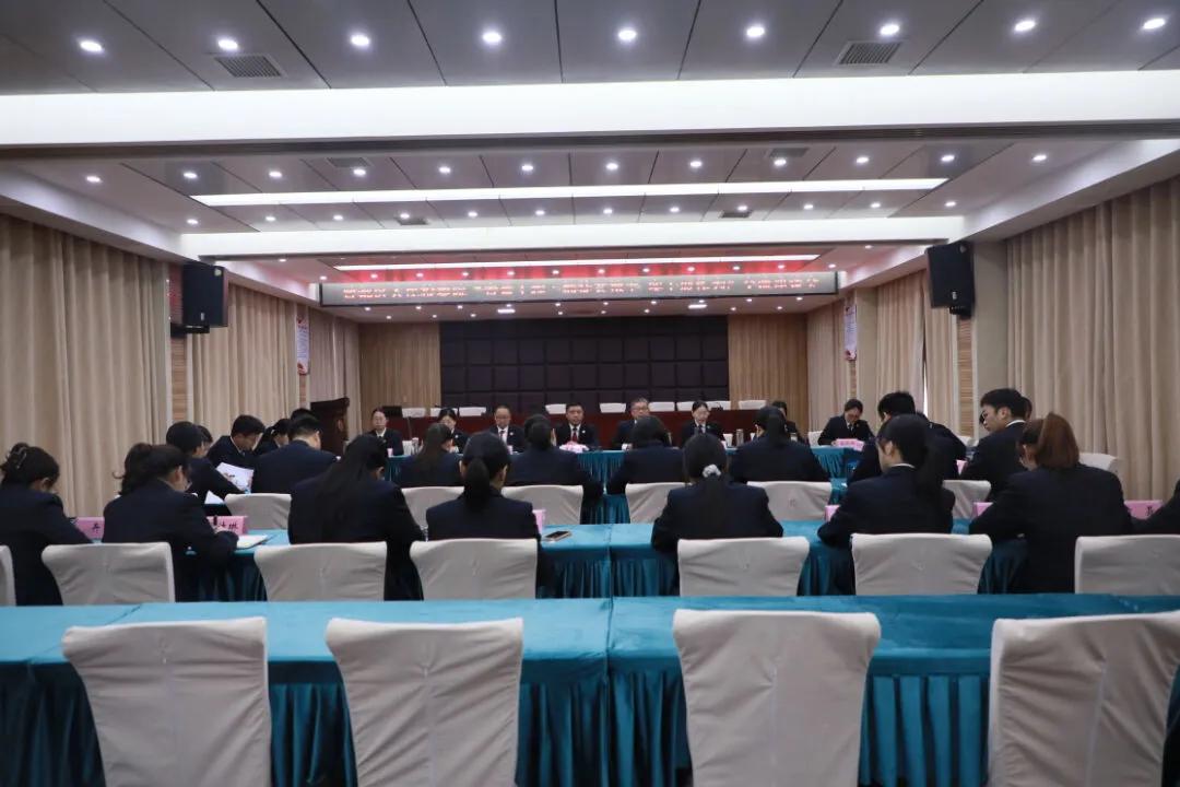 ԺС̡ ʦͽЯ ʵչΪ̸