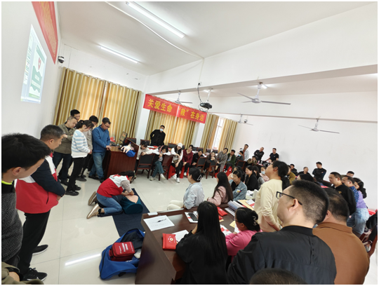 �о�ҵѵ�����������к�ʮ�ֻῪչ��ʮ�ֻ�Ȼ�Ա����������ѵ�