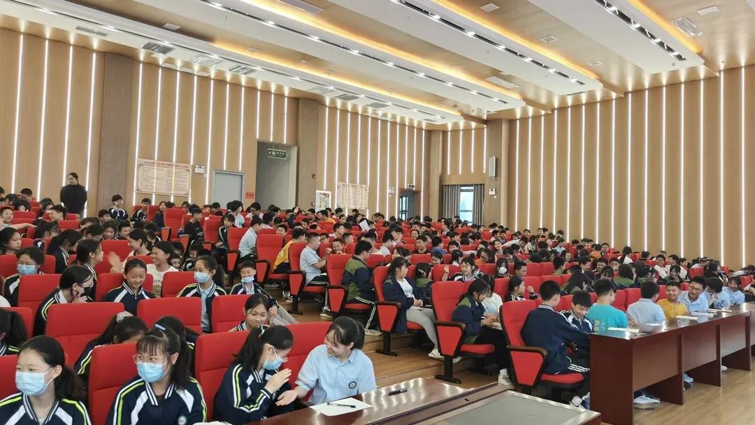 ���������ѧУ��չ���������»