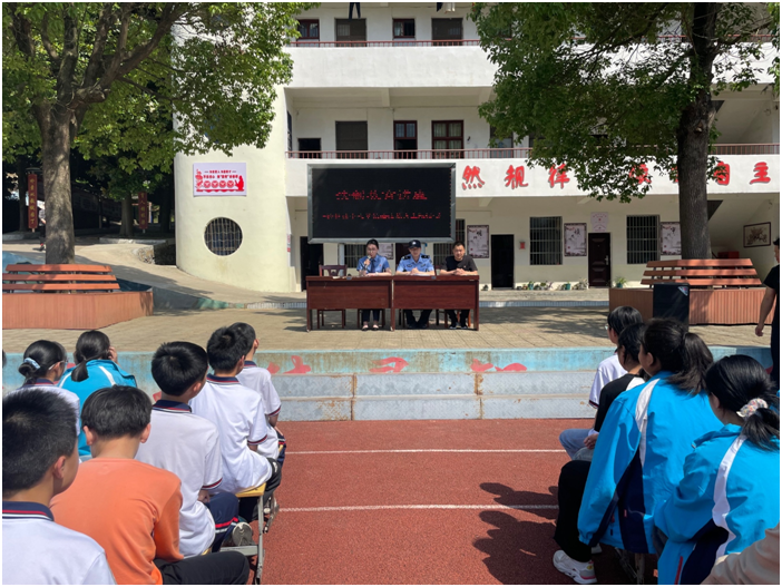 ��������������ѧУ����������ٵ�У��չ���ƽ�������