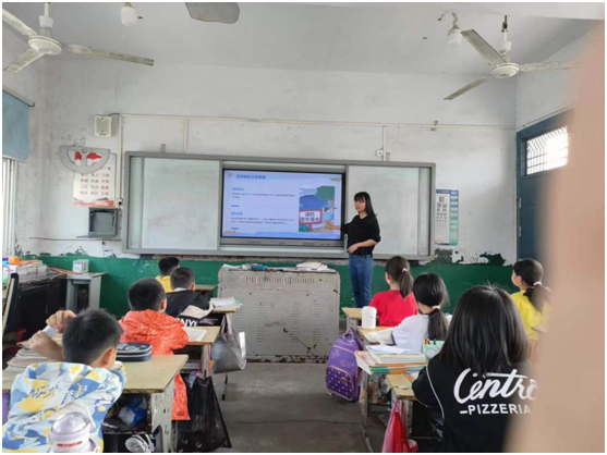 �������ε����ׯСѧ������ˮ����ȫ������