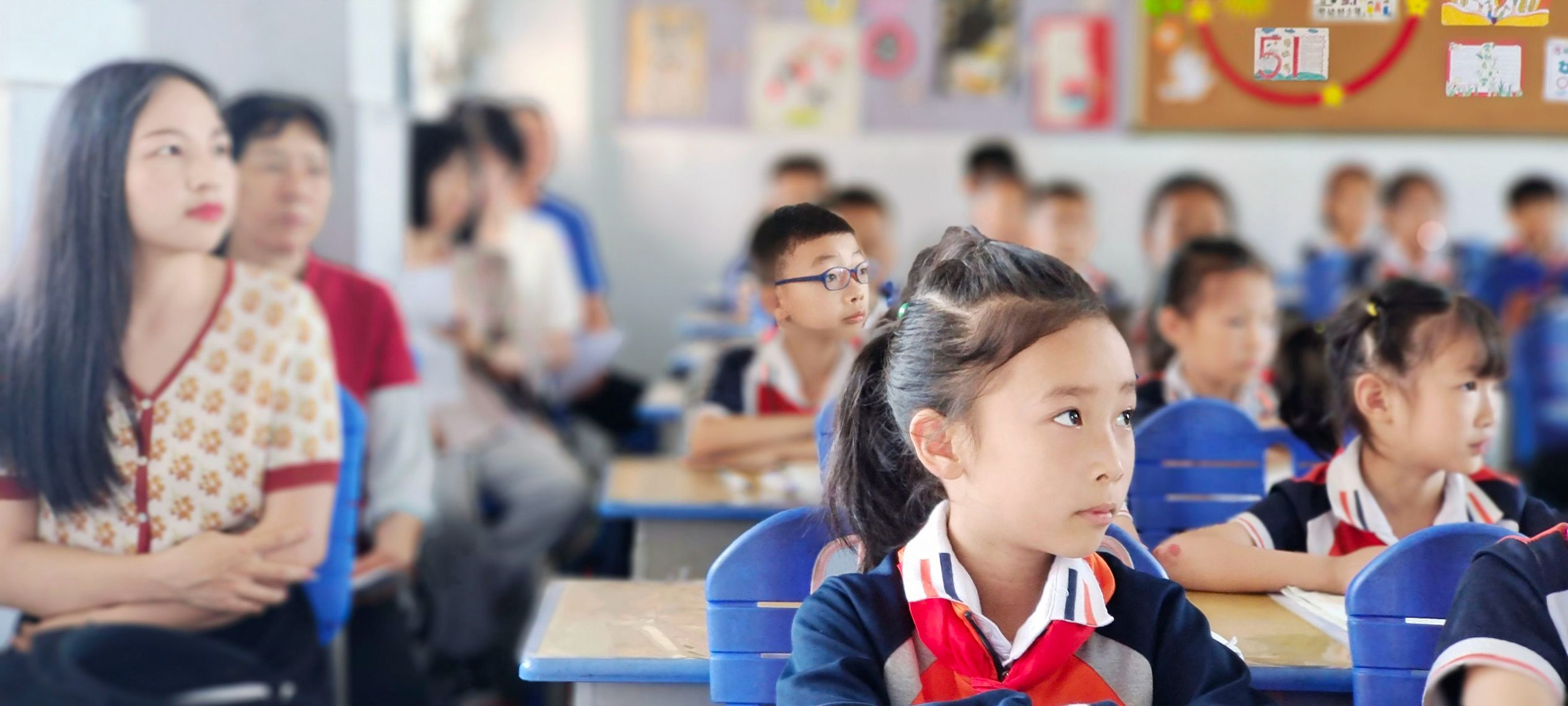 ���Ż�Ӫ�̻�����������¹��Сѧ��չУ԰�����ջ