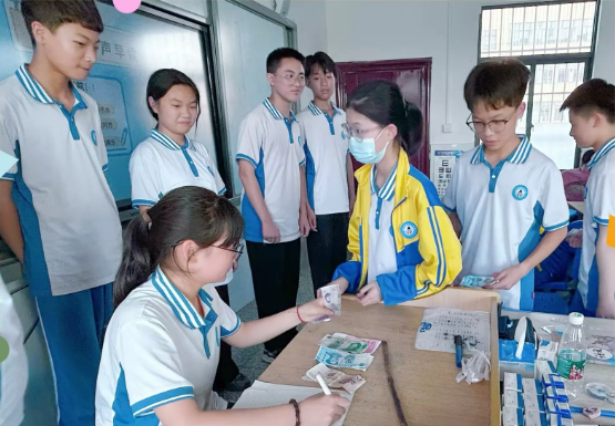 ������ʵ�������ѧ�������޹Ķճ�����ѧΪ����ѧ�����ľ���