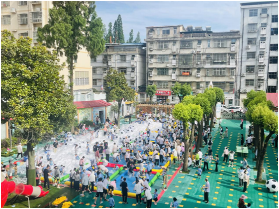 ���Ż�Ӫ�̻�������������һ�׶�԰��չ��һ���ˮǹ��ս����ĭ��