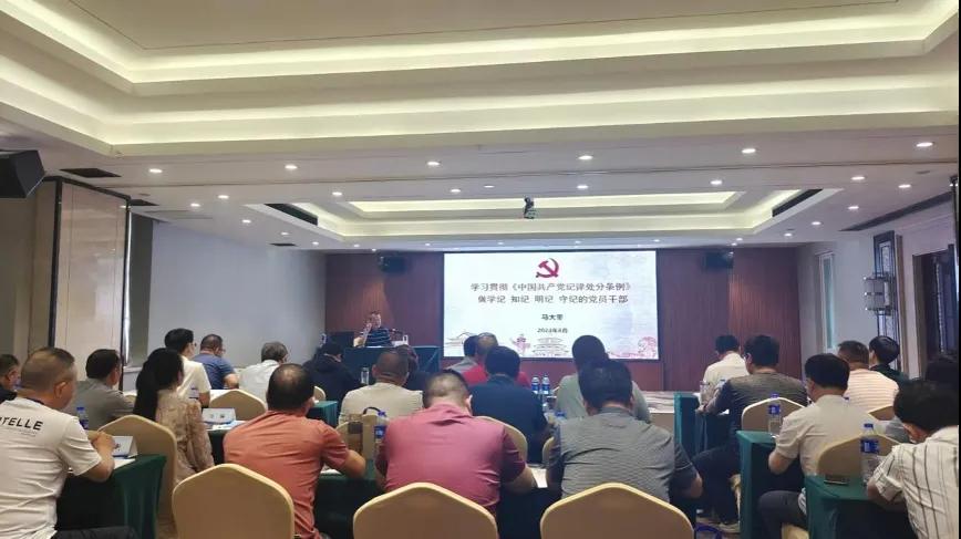 ����ְҵ����ѧԺ��ί������������ר����������