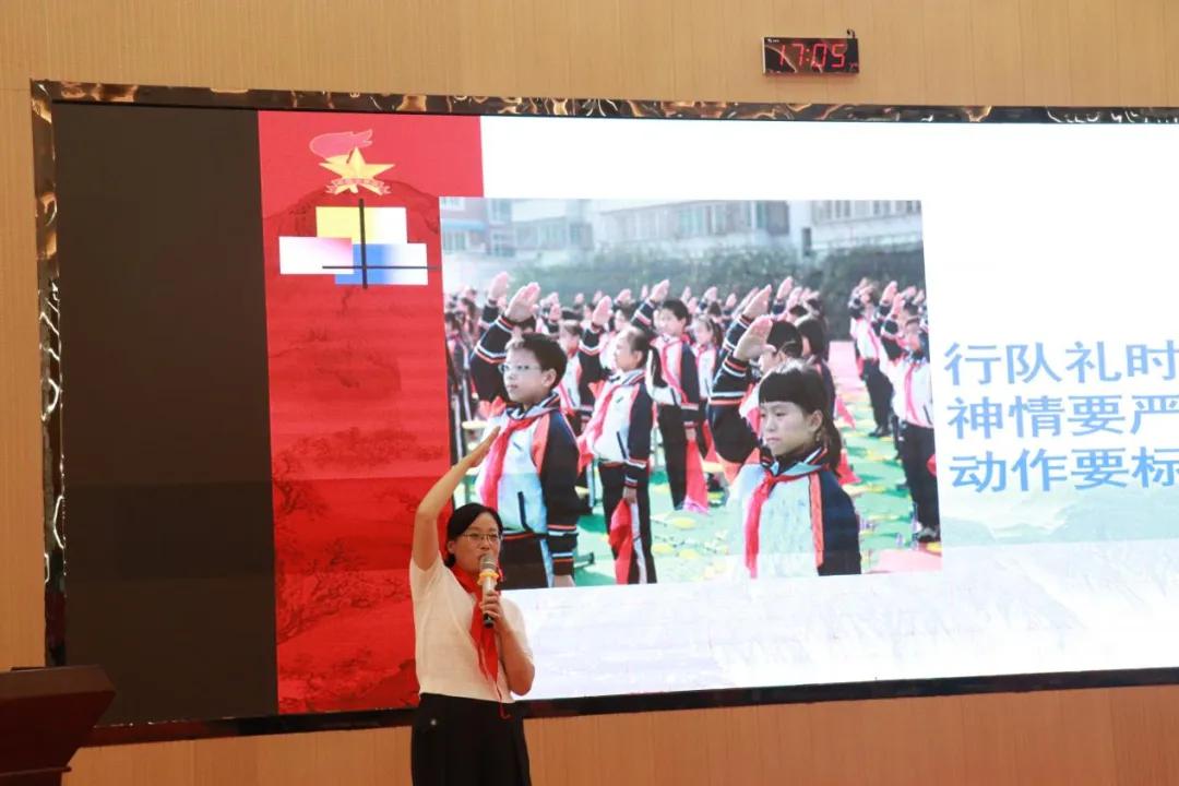 ���������ѧУ��չ���ȶӸ���Ա�ۺ�����������ѵ�