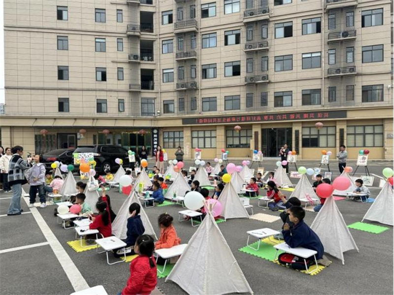 ͯѺáչͯ Լ桯ȻͿѻ