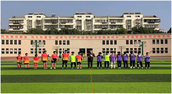 �������ķ�ѧУ���н���������������