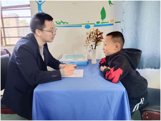 �����������Сѧ�����ض�ͯ��չ������������