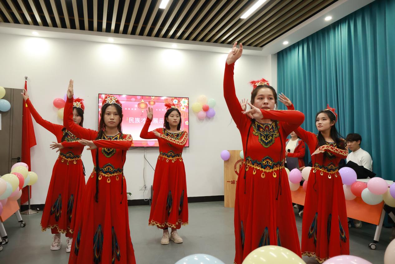 ����ְԺ��ľ�뽨������ѧԺ�ٰ������Ž�����