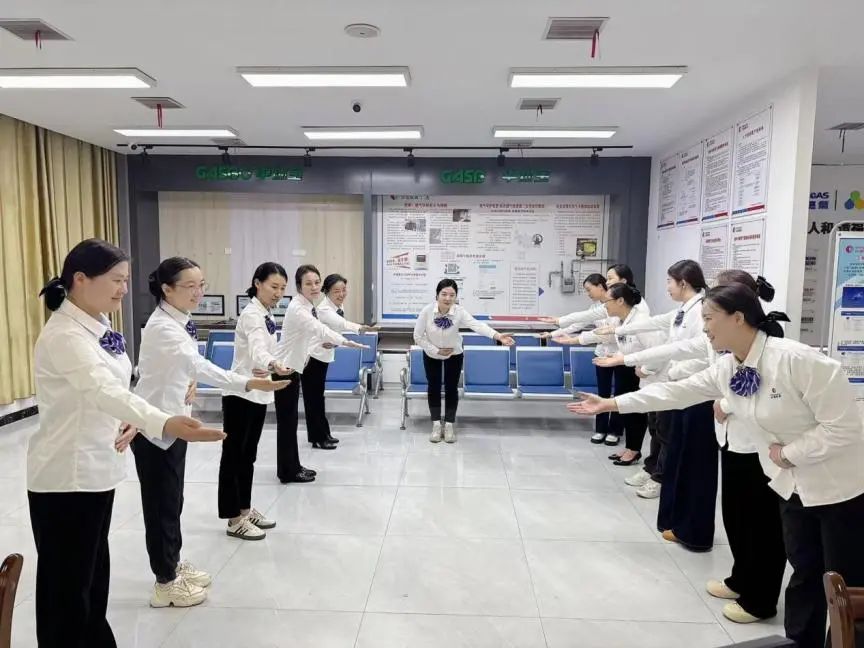 Ӫ̻ǷεȻɷ磬ԸЧӮÿͻ