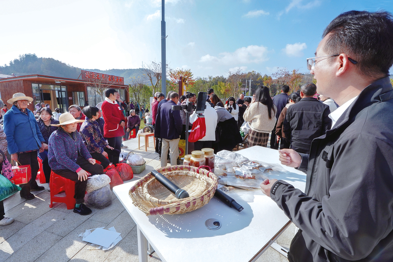 ���ֱ������