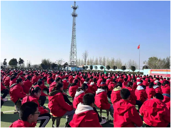 ���ػ���������ѧУ���з��ƽ���ר�⽲��