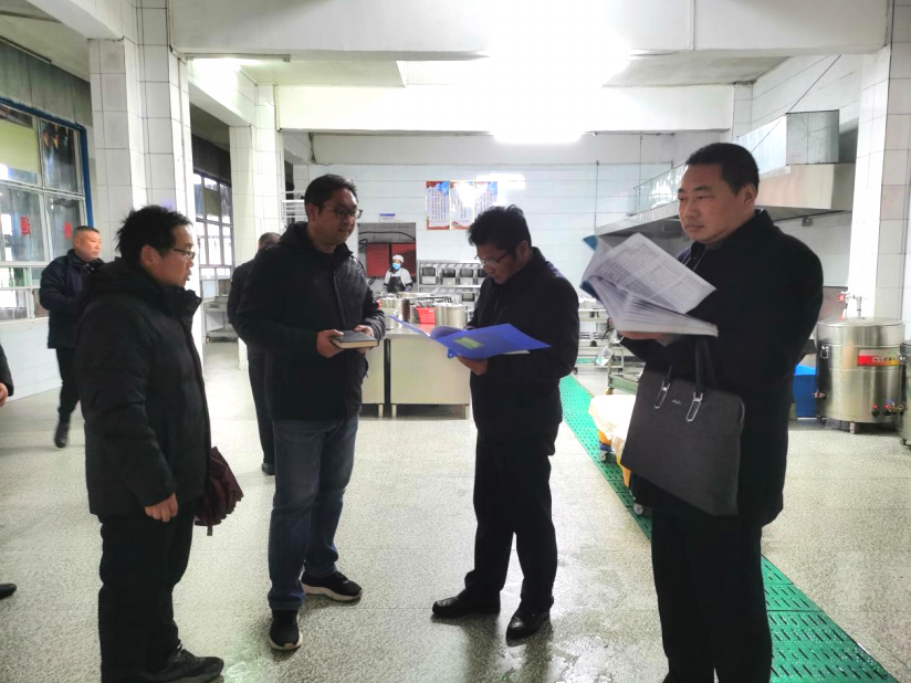 ���ؽ�������Ҫ�쵼������򰵷ö���ѧУ����