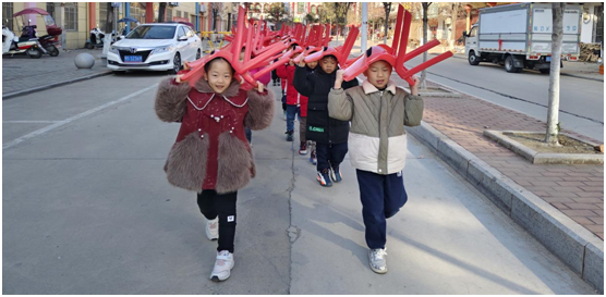 С���������׶�԰��ѧ��չ��С�νӹ���