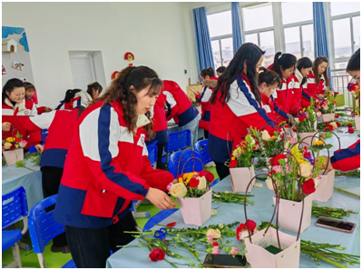 ���Ż�Ӫ�̻������ε���ڶ��׶�԰��չ�조���ˡ���Ů�ڲ廨�