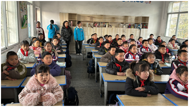 ������Сѧ��������С���ǰһ֧�衱�