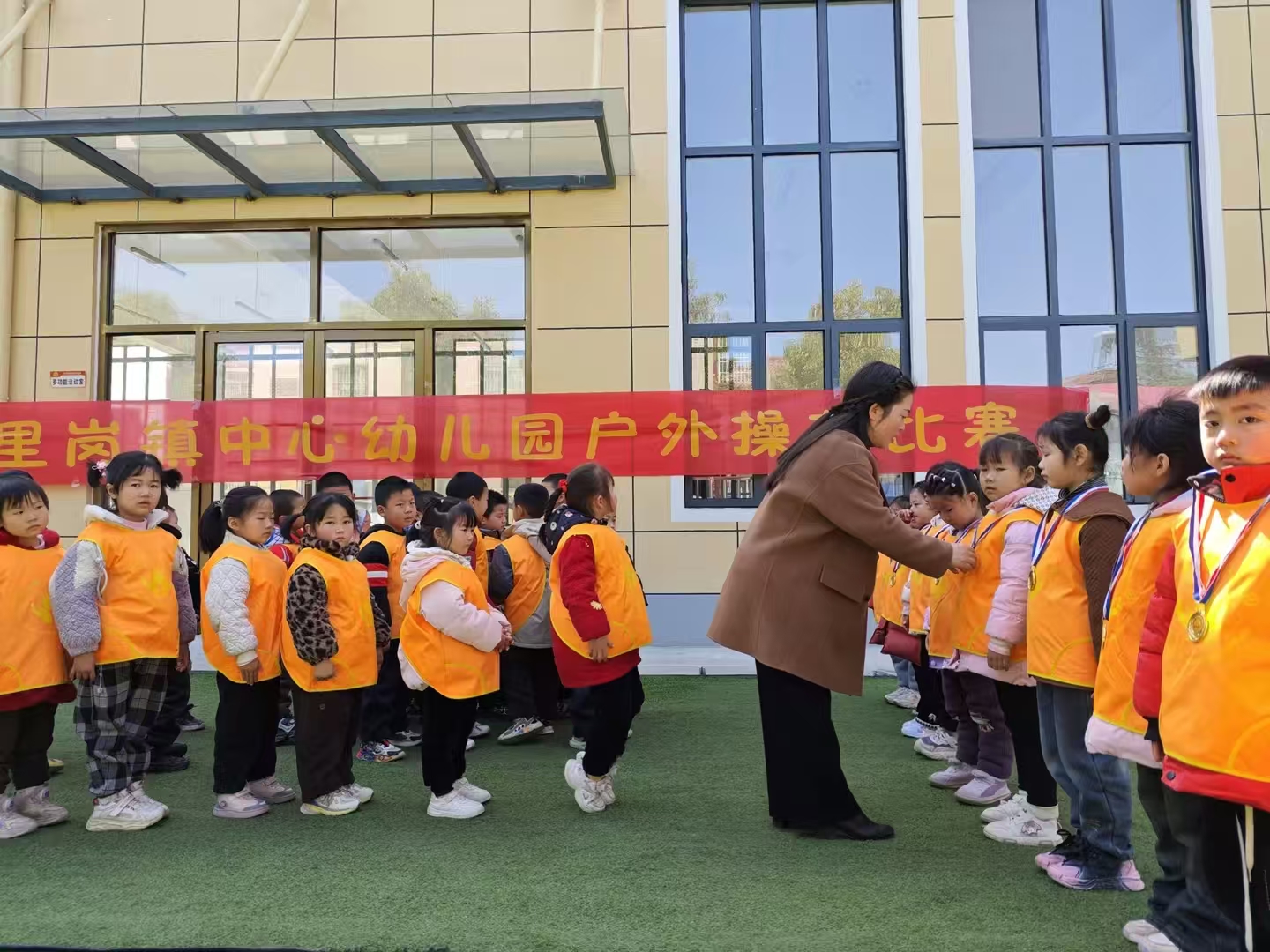 ������������׶�԰��չ��ٱ����