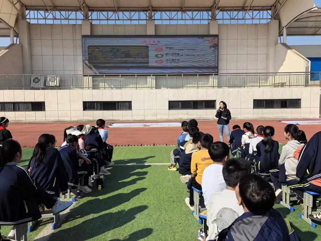 ���������ѧУСѧ����չ������������������