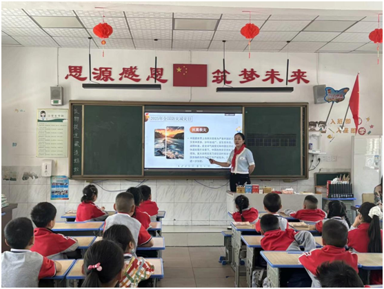 ���Ż�Ӫ�̻�����������ʵ��Сѧ��չ��5��12�������������������