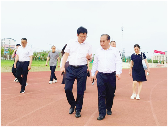 �����н����ֵ�����������µ�����һ�е���