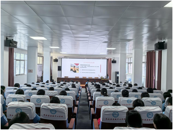 ����������ѧУ��չ������������������ϵ�л