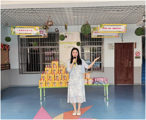 ��������һ�׶�԰��໨����������Բ������