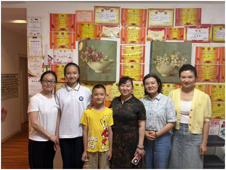 ������ʵ��Сѧ��չ���ڼҷû�Ż�Ӫ�̻���