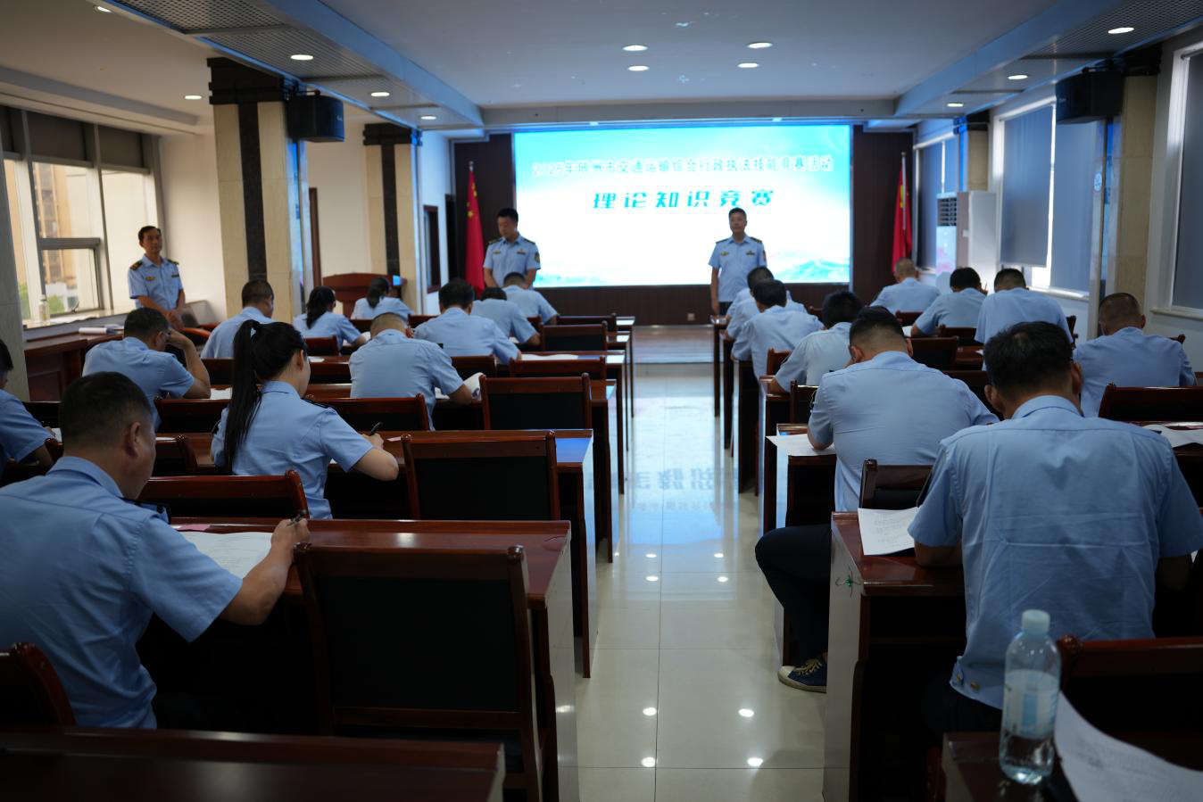 2025��ȫ�н�ͨ�����ۺ�����ִ�����ܾ���Բ����Ļ