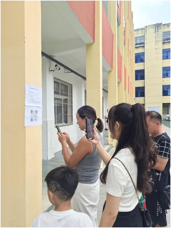 ���Ż�Ӫ�̻���������������Сѧ��У԰��̽�ա�Ϊ�������ݻ���