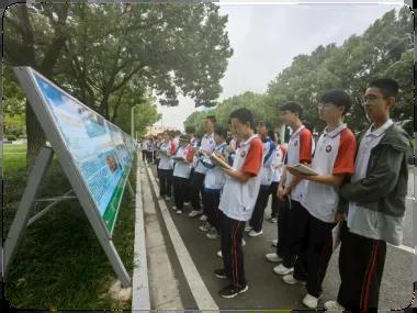 ����һ�оٰ조�����ѧ��Ǯѧɭ�¼�ͼƬչ��